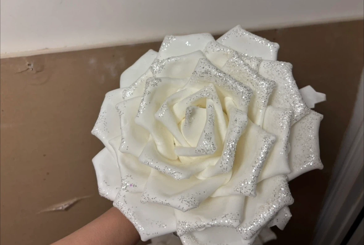 5 Decorative White Glitter Roses