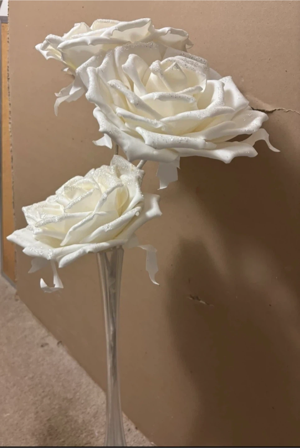 5 Decorative White Glitter Roses - photo 4
