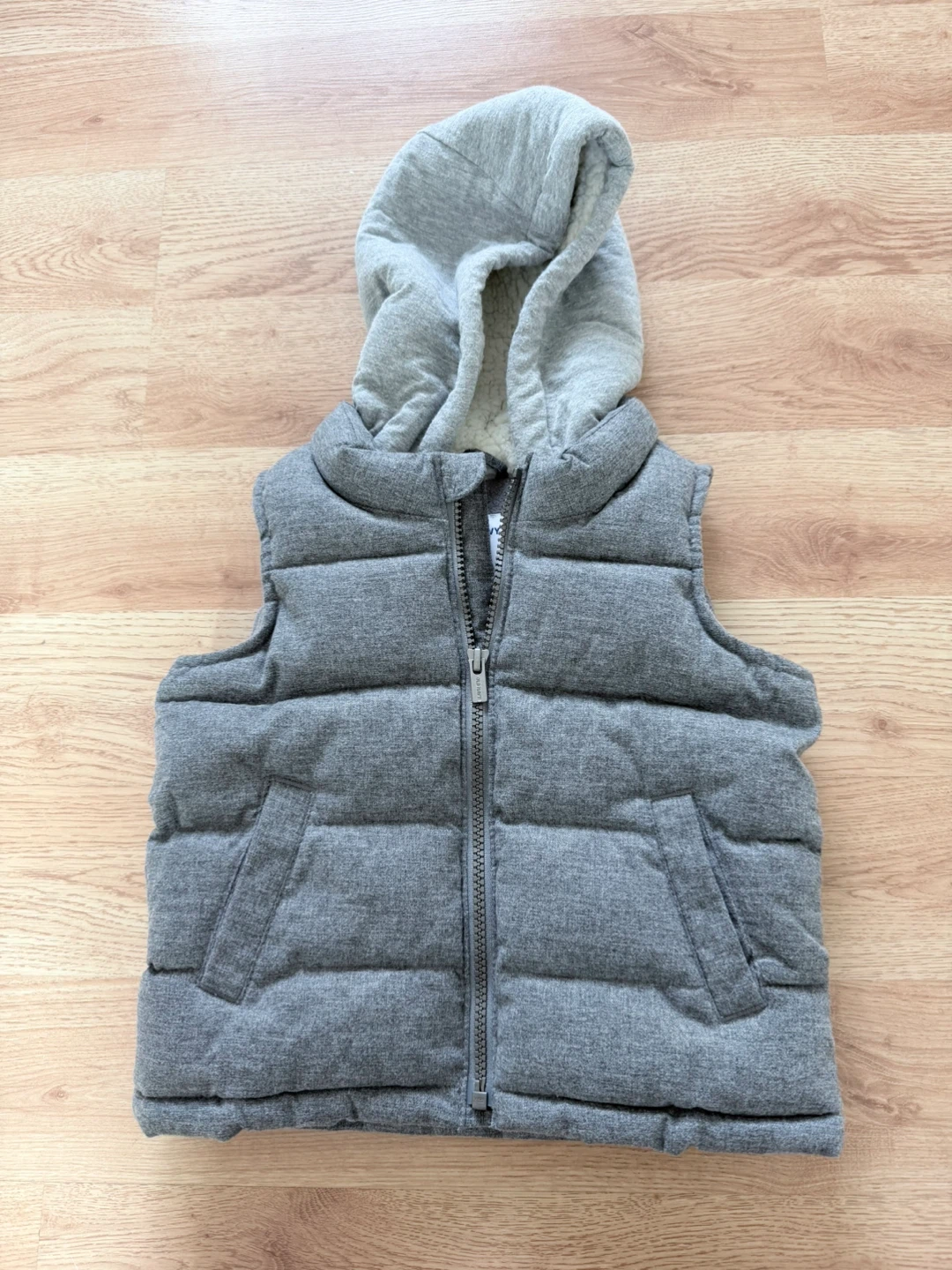 Old Navy Gray Hooded Vest Toddler 2T