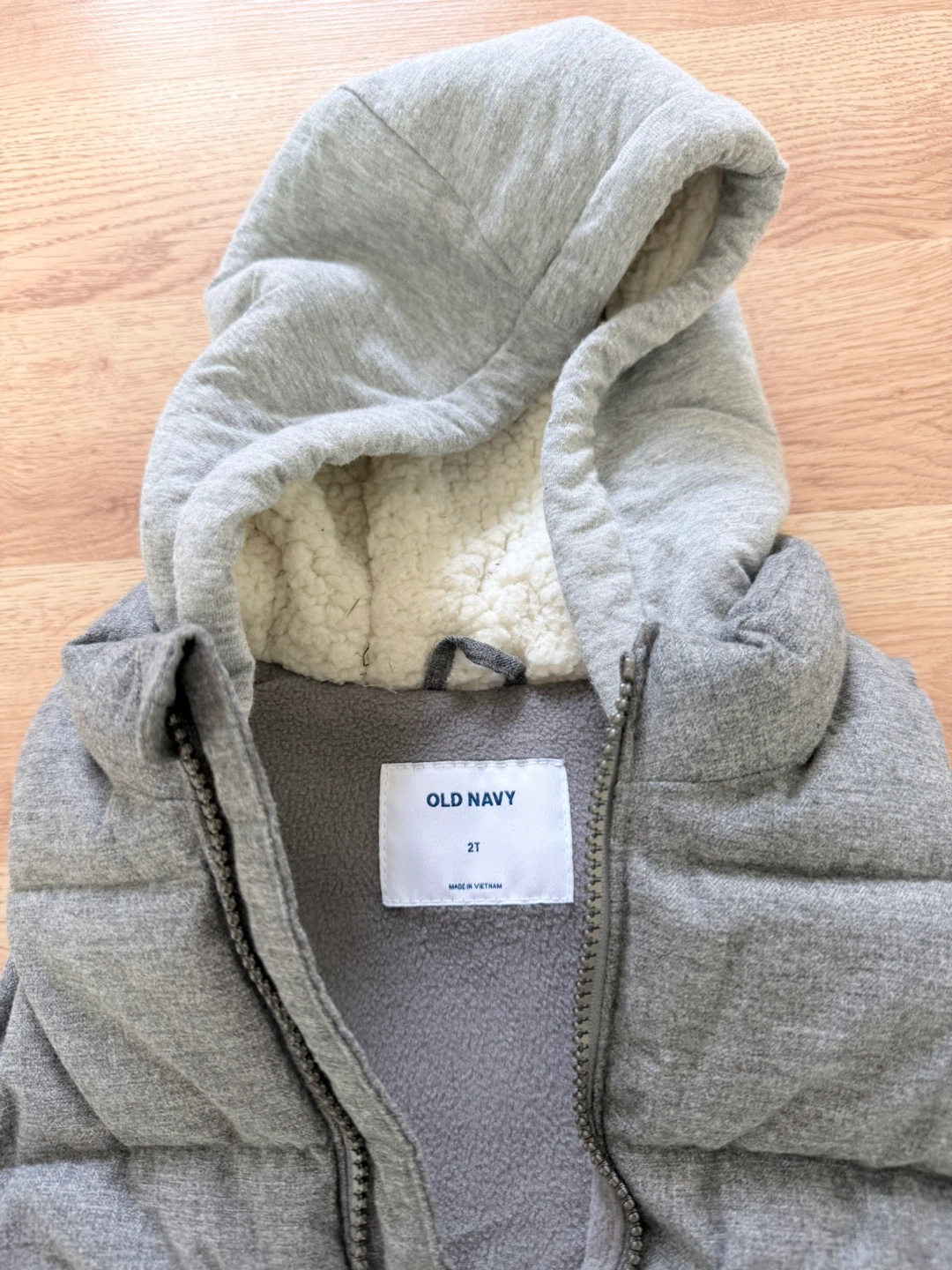 Old Navy Gray Hooded Vest Toddler 2T - photo 2