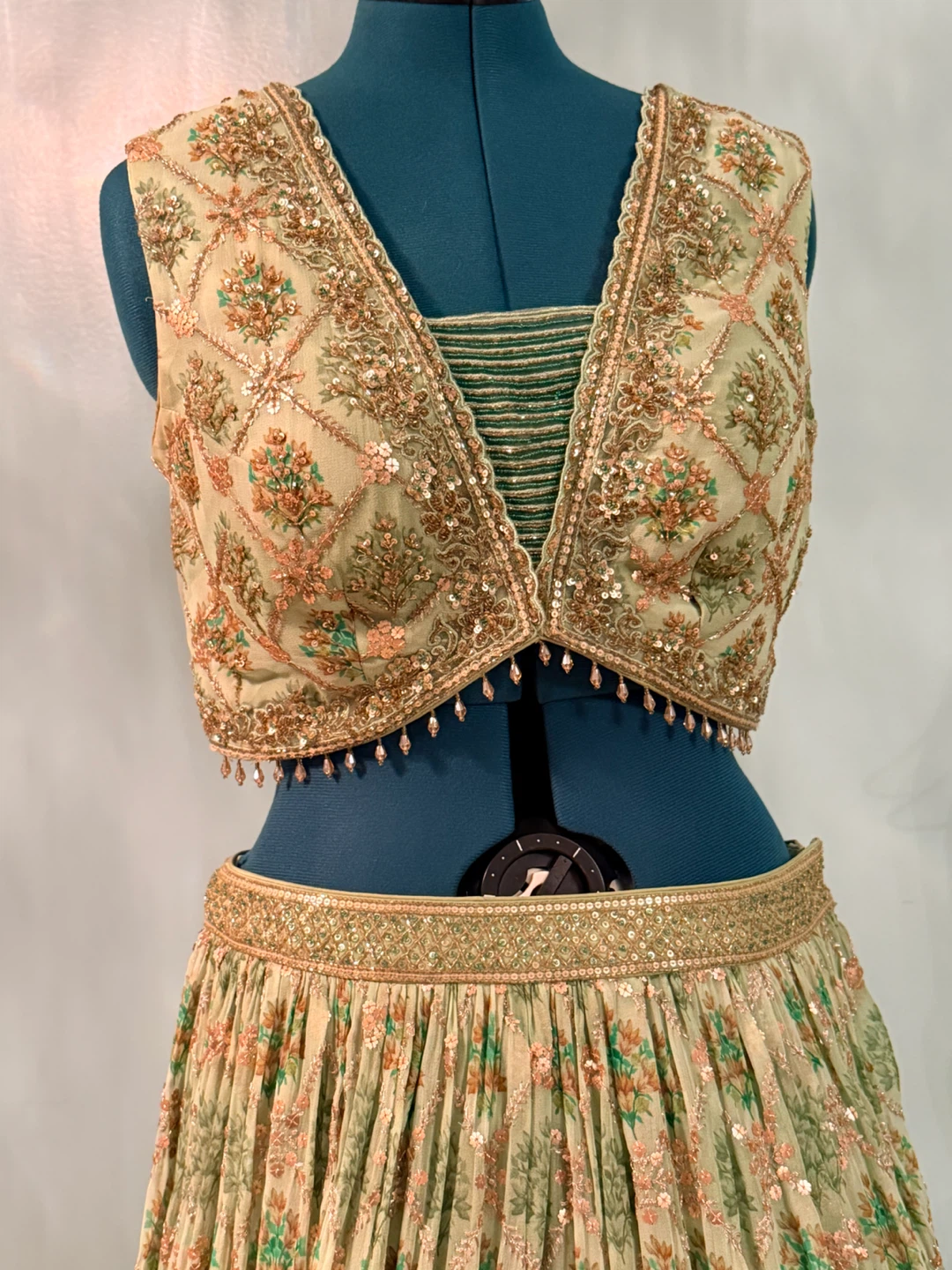 Green Floral Embroidered Lehenga Set - photo 2