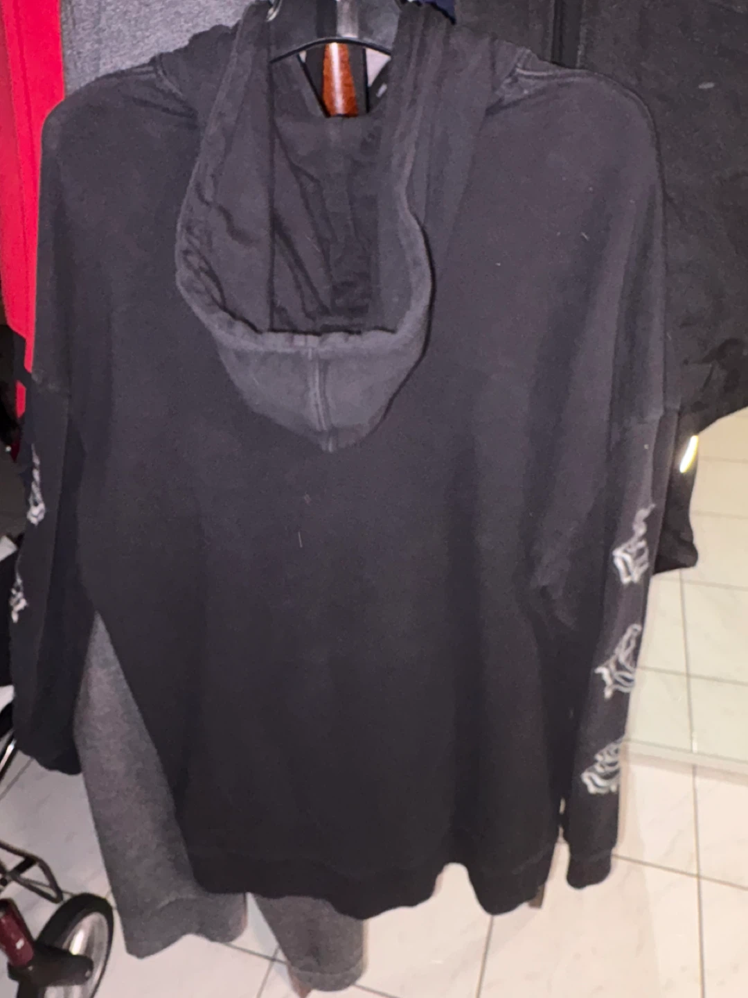 Men’s Black hoodie with rose print - photo 2