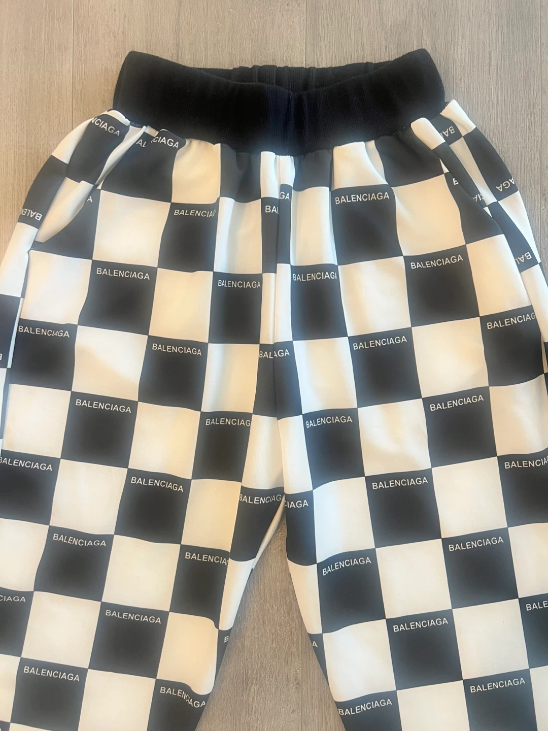 Checkered Joggers 3/4 Sweat Pants - photo 2