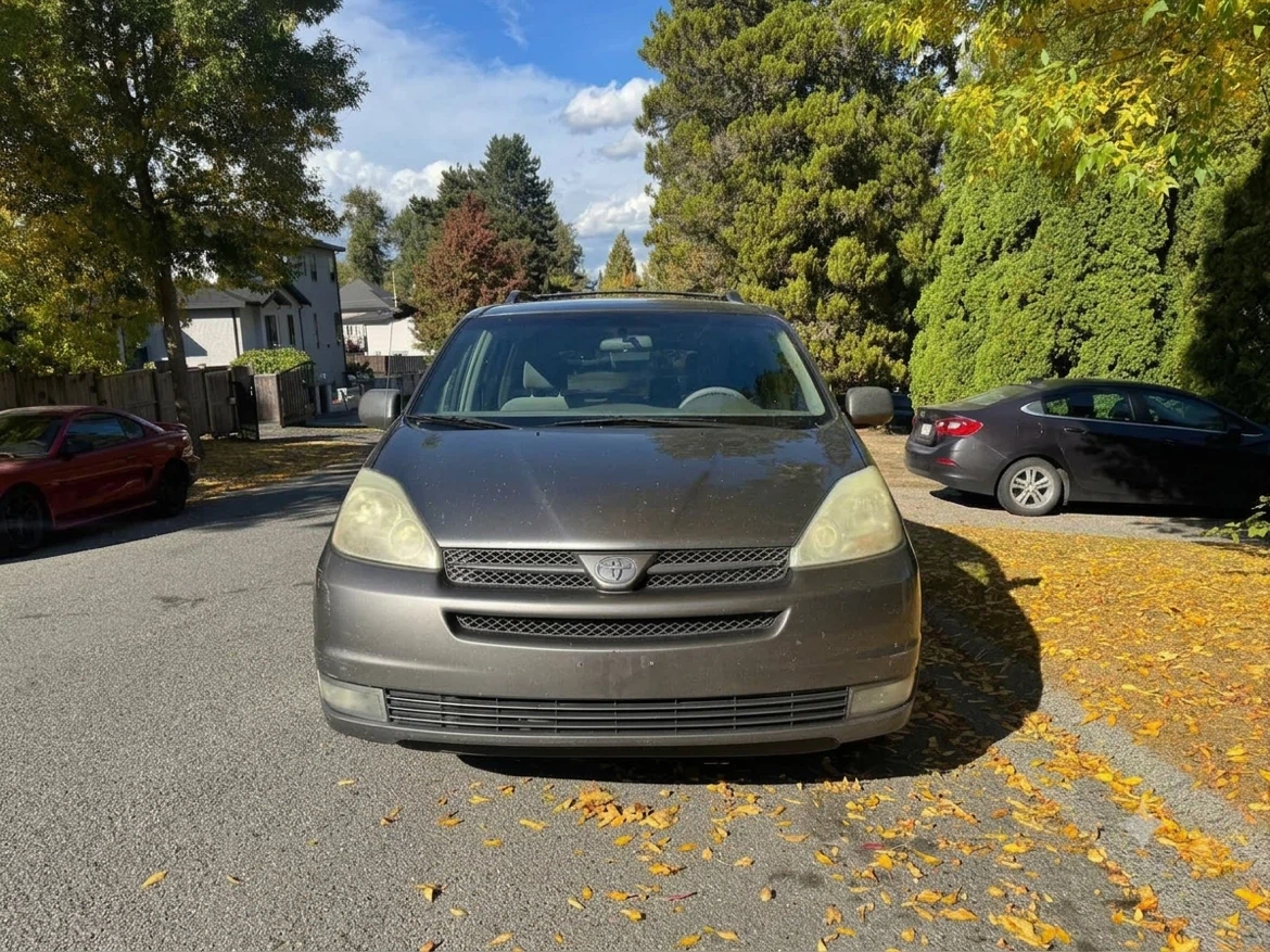2004 Toyota Sienna