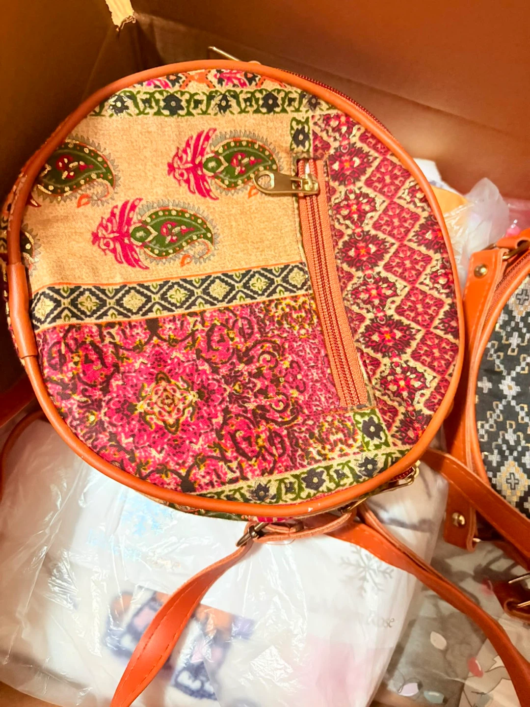 🥕🧡Round patterned crossbody bag - photo 2