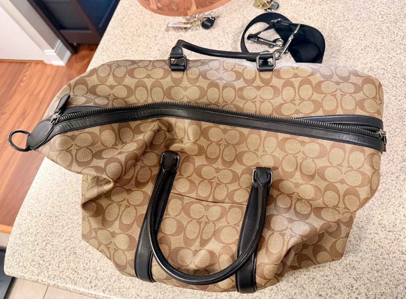 Coach Signature Canvas Travel Bag - Like New - photo 5