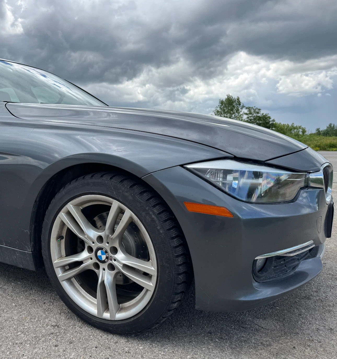 BMW 3 Series Sedan 320i xdrive - photo 2