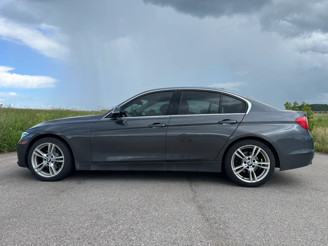 BMW 3 Series Sedan 320i xdrive - photo 4