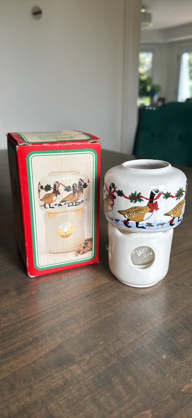 ORIGINAL BOX! Vintage Christmas Goose Ceramic Potpourri Warmer
