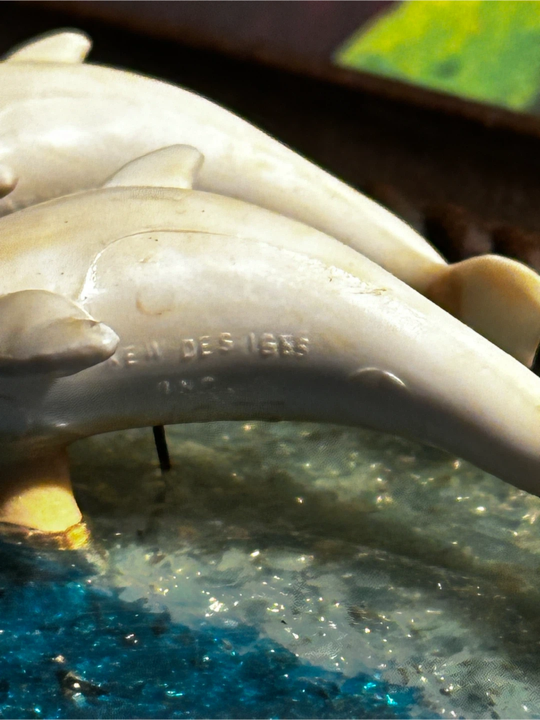 Mid Century 1975 Crushed Lucite Dolphin Wall Art - photo 4