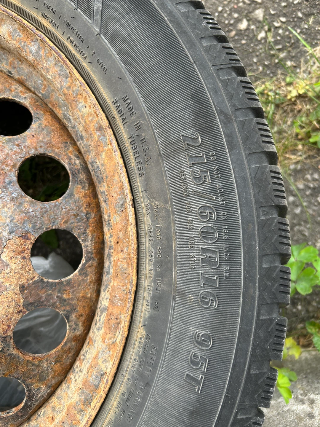 Goodyear WinterCommand Tire 215/60R16 - photo 2