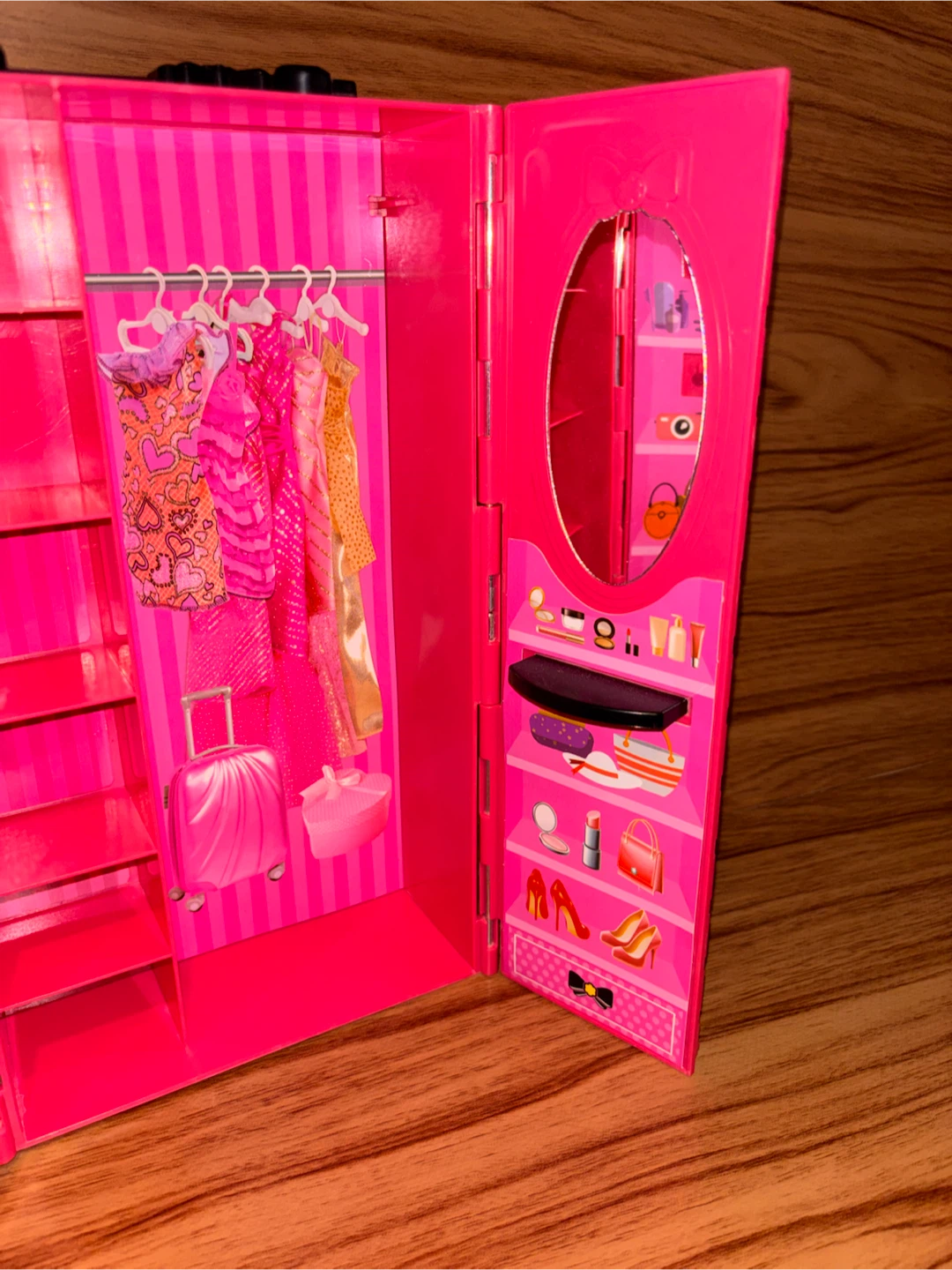 Barbie Portable Closet with Accessories - photo 5