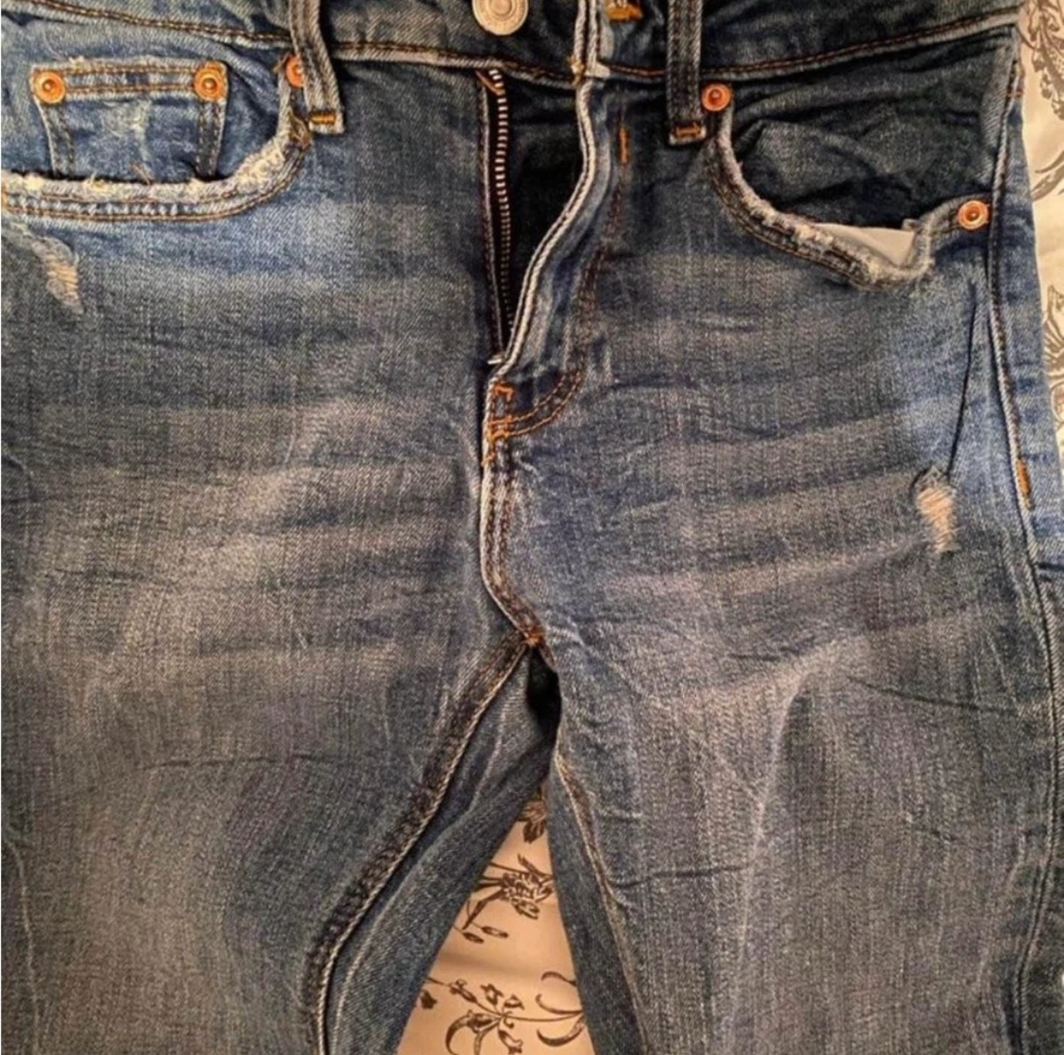 Zara Distressed Jeans - photo 2