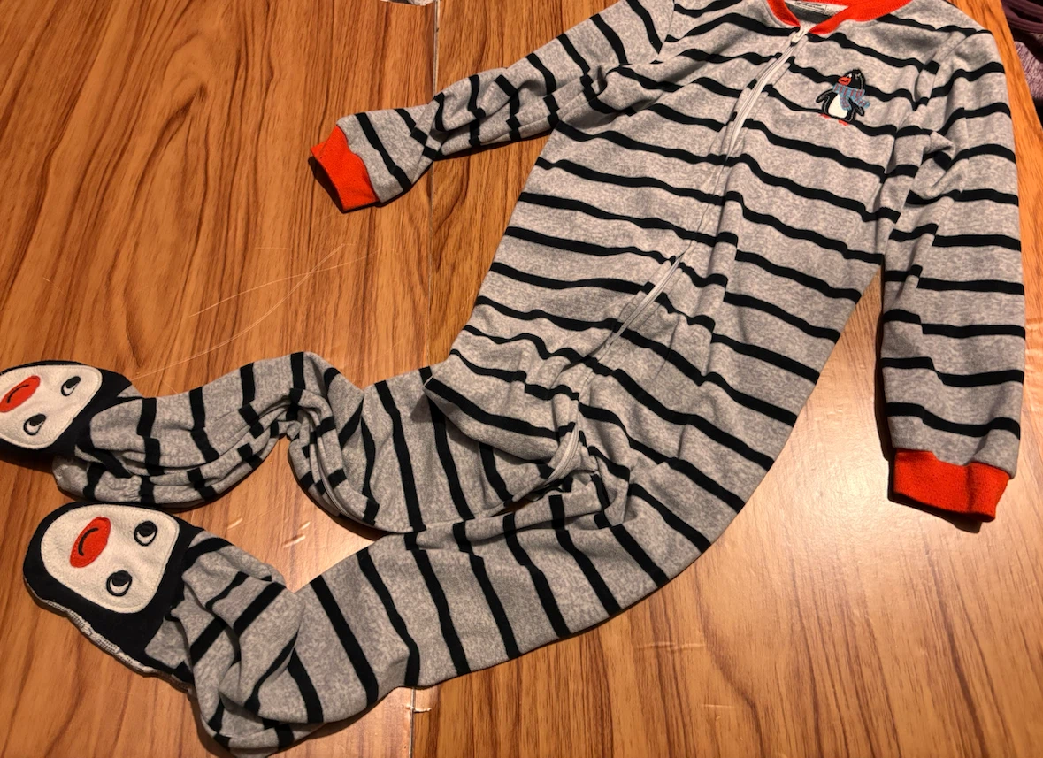 Carter's Size 6 Striped Penguin Footed Pajamas - photo 3