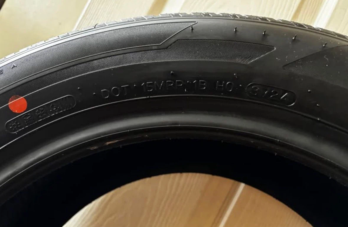 Hankook Kinergy GT Tire 205/55R16