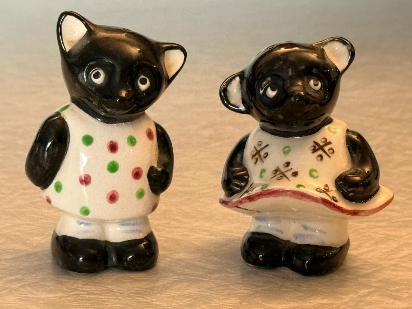 Vintage black cats salt and pepper set