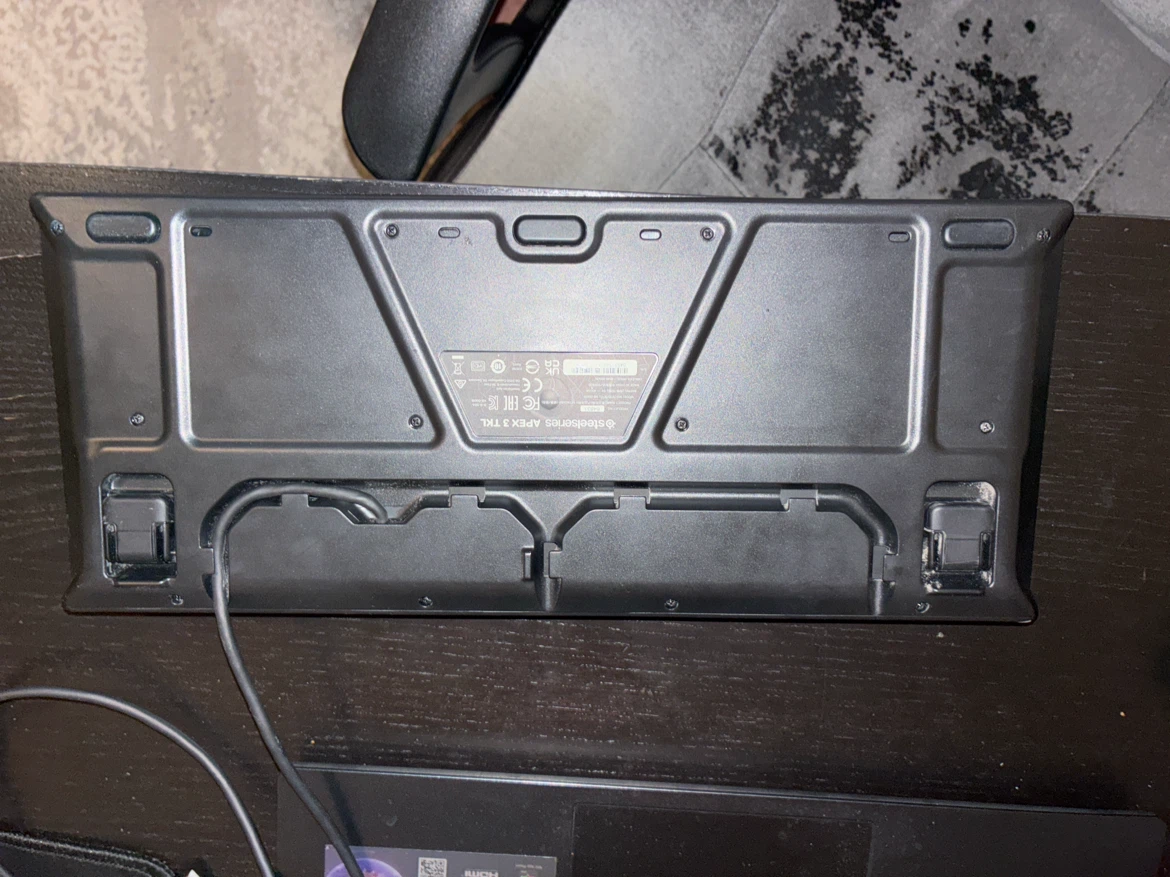 SteelSeries Apex 3 TKL Gaming Keyboard - photo 2