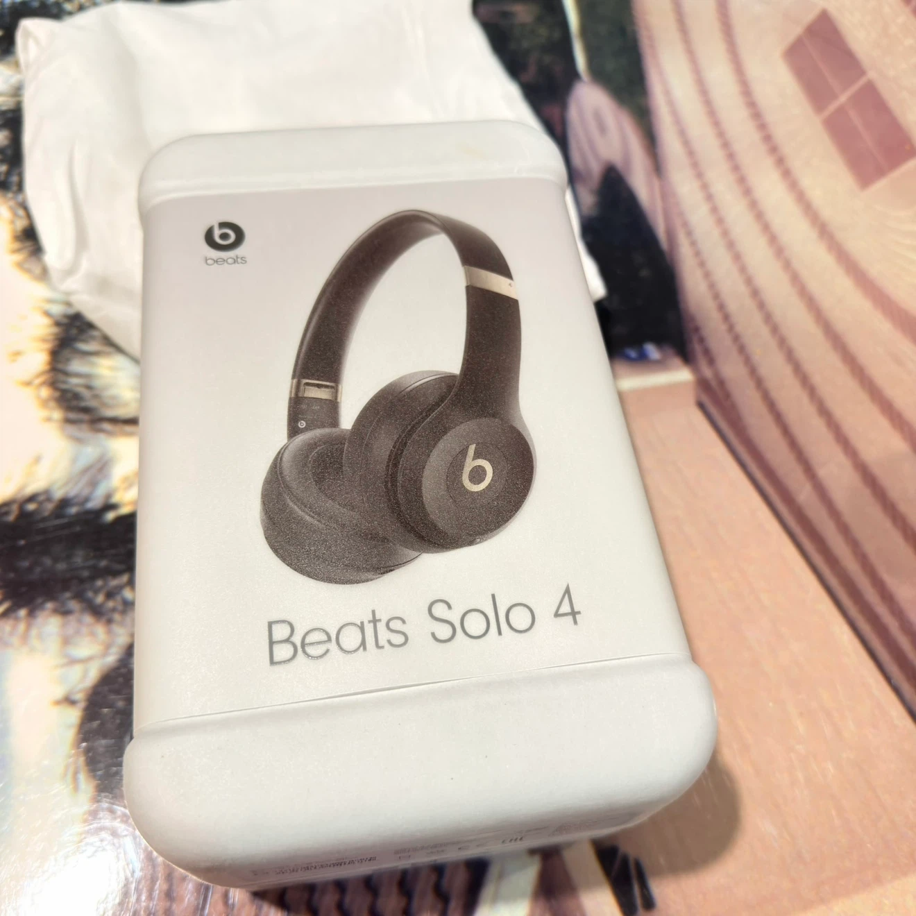 Beats Solo 4 Wireless On-Ear Headphones - Matte Black