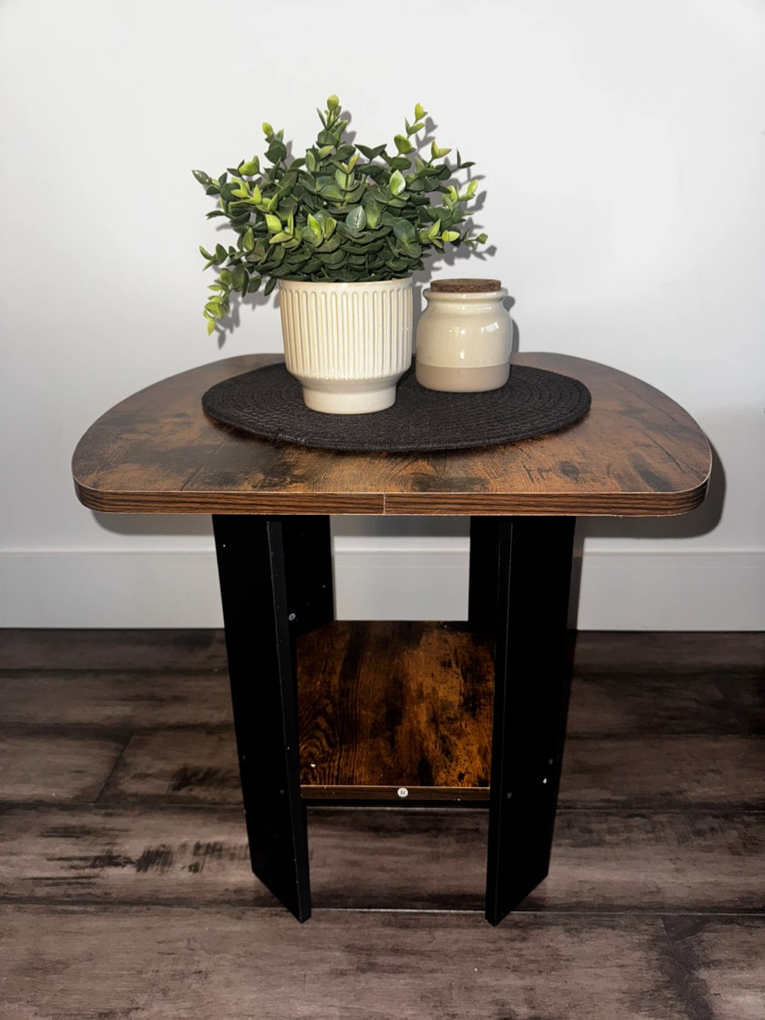 Rustic brown side table with shelf - photo 3
