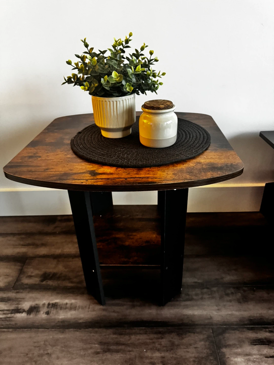 Rustic brown side table with shelf - photo 2