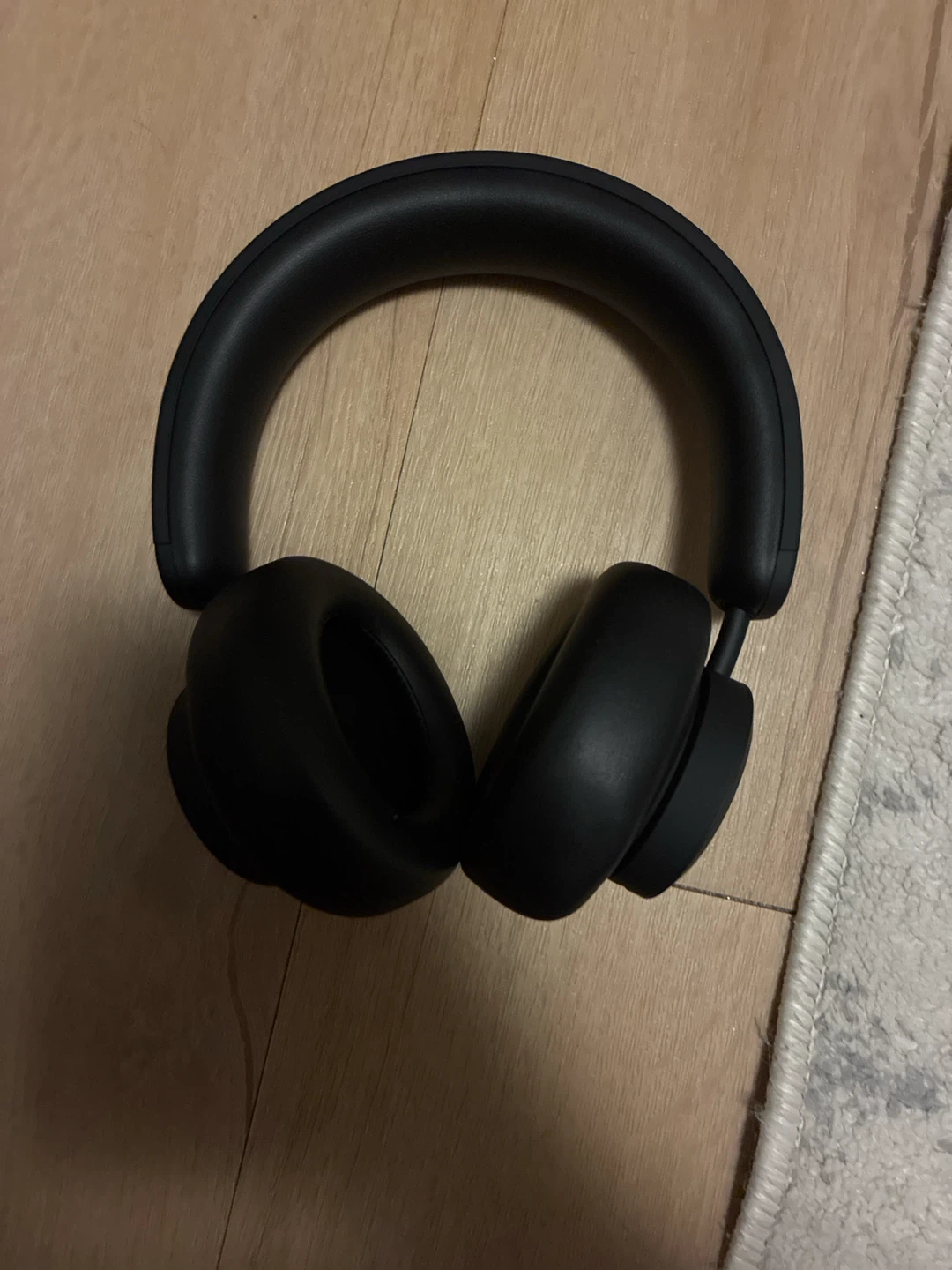 Urbanista Los Angeles Solar Powered Headphones - photo 3