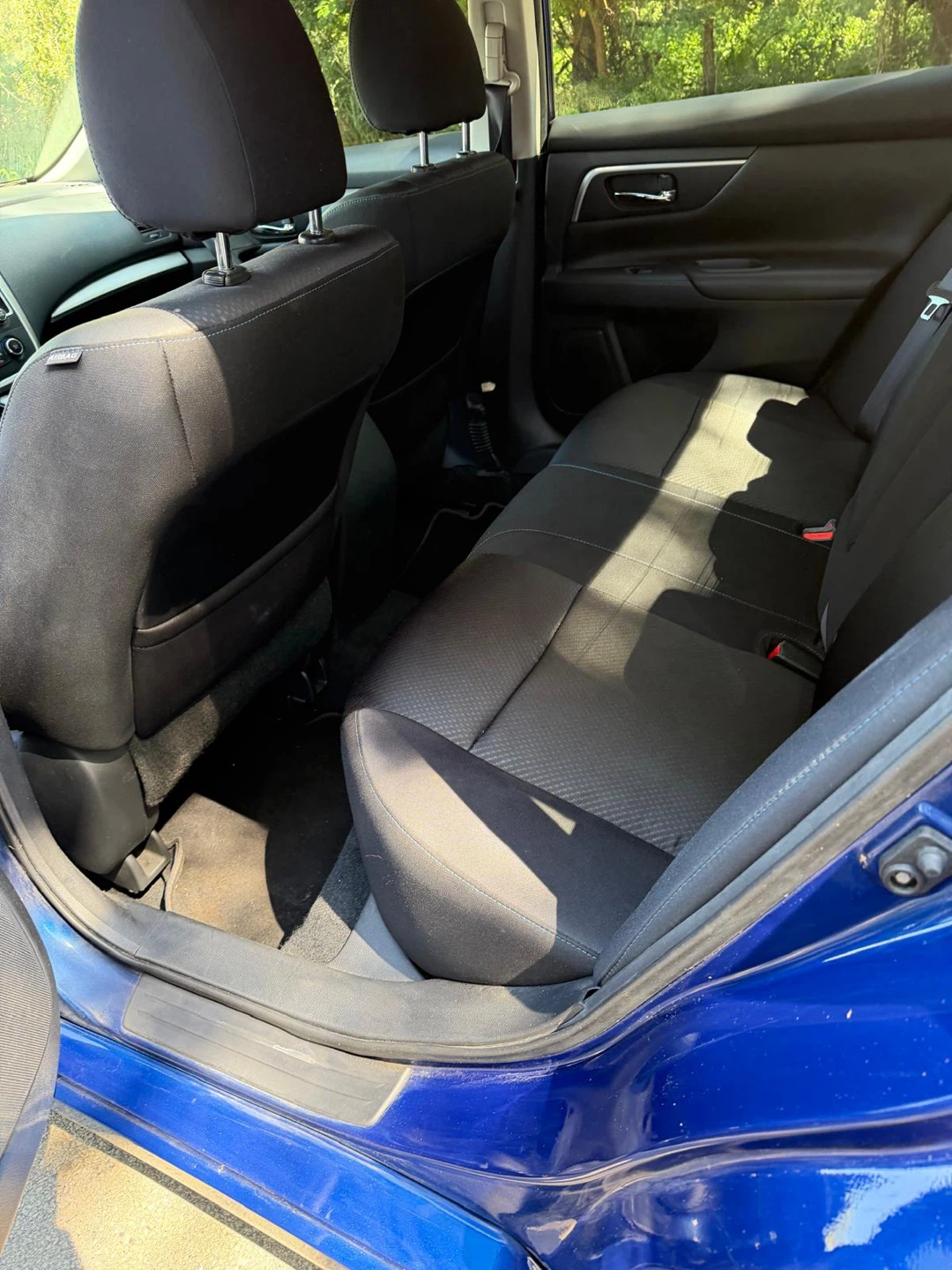 Blue Nissan Altima 2017 - photo 2