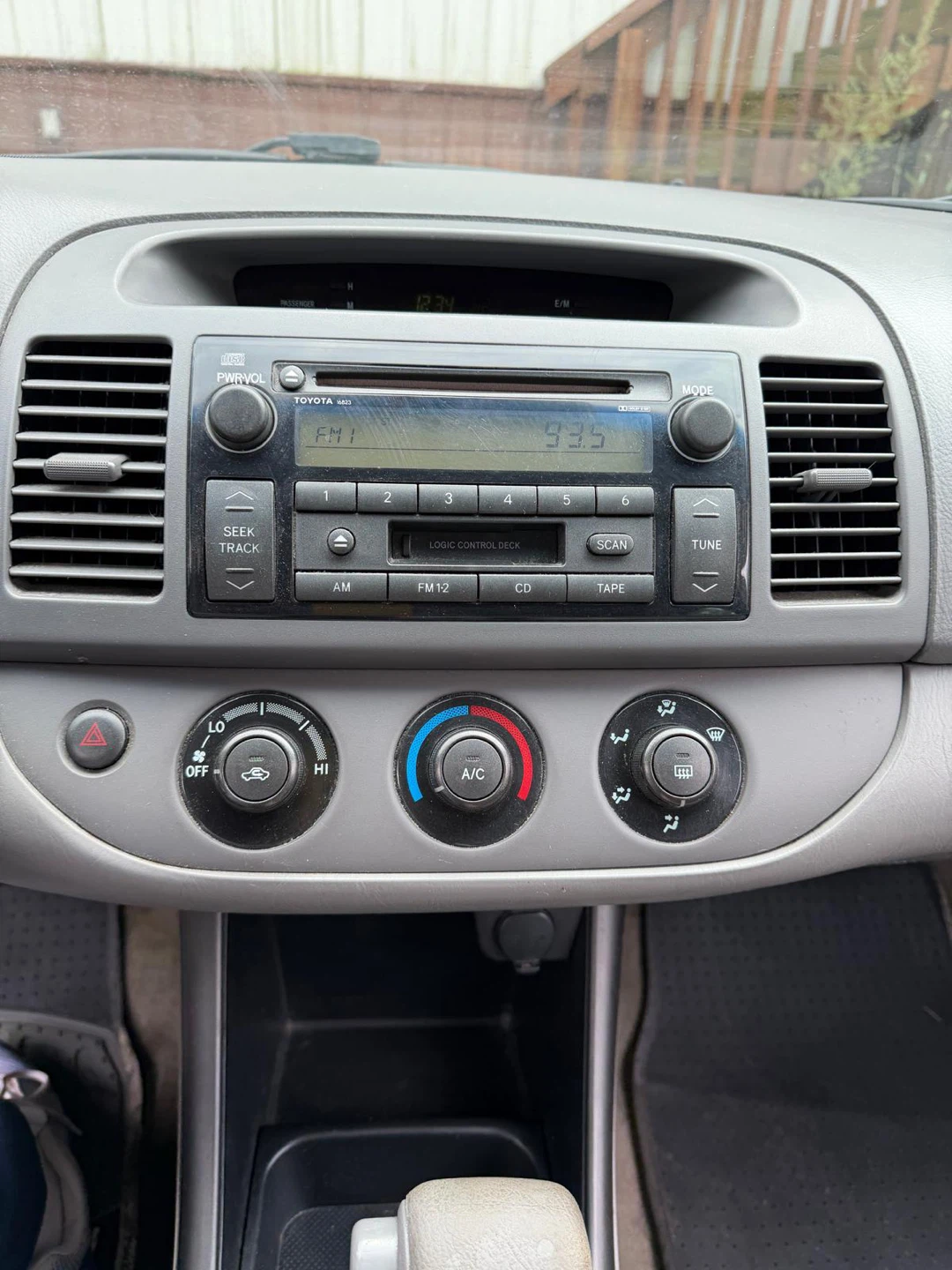 Silver Toyota Camry Sedan 2003 - photo 4
