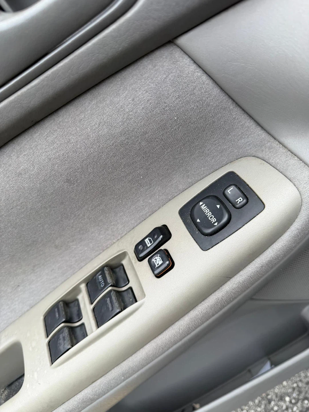 Silver Toyota Camry Sedan 2003 - photo 5