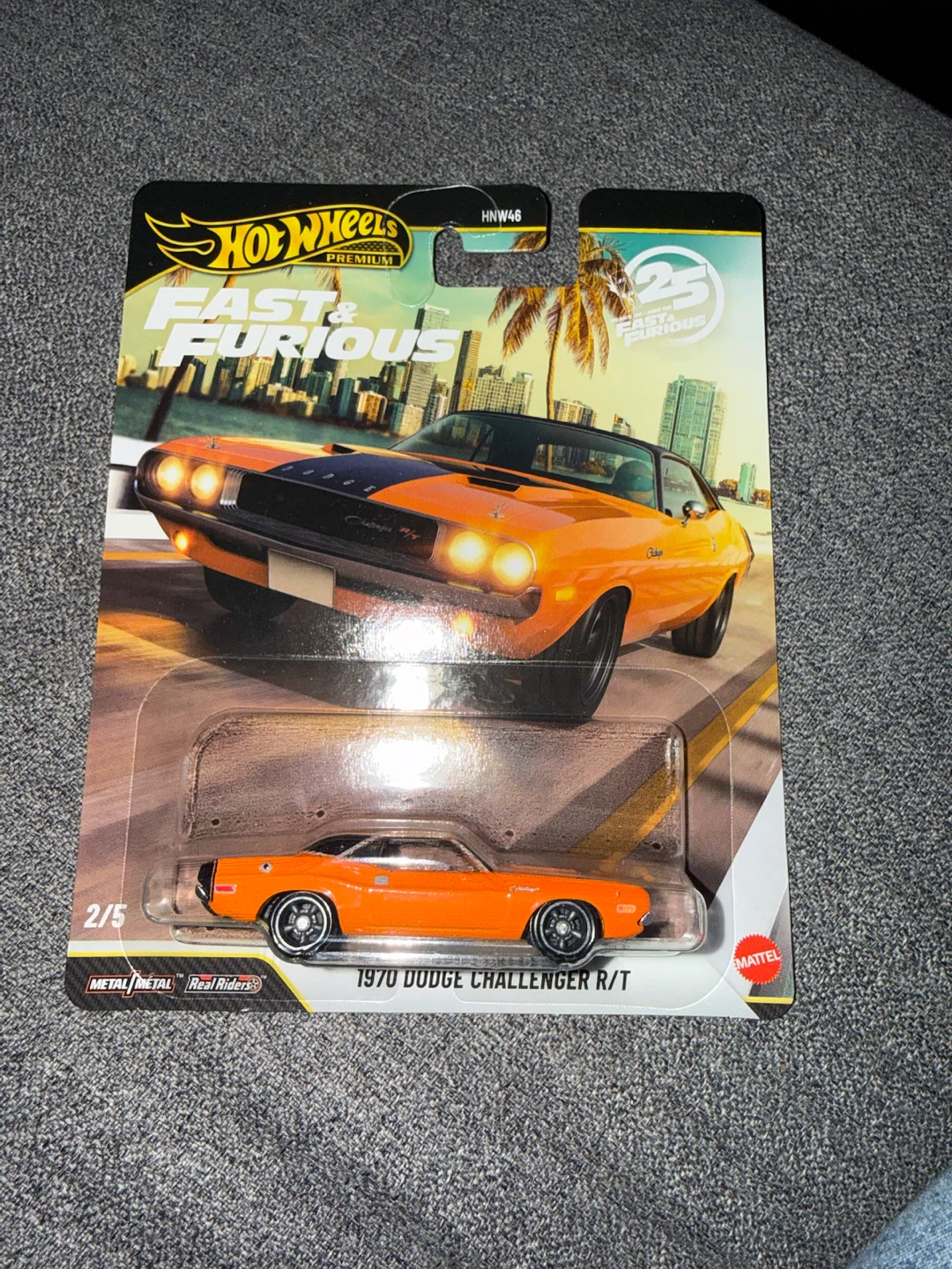 Hot Wheels Premium 1970 Dodge Challenger R/T