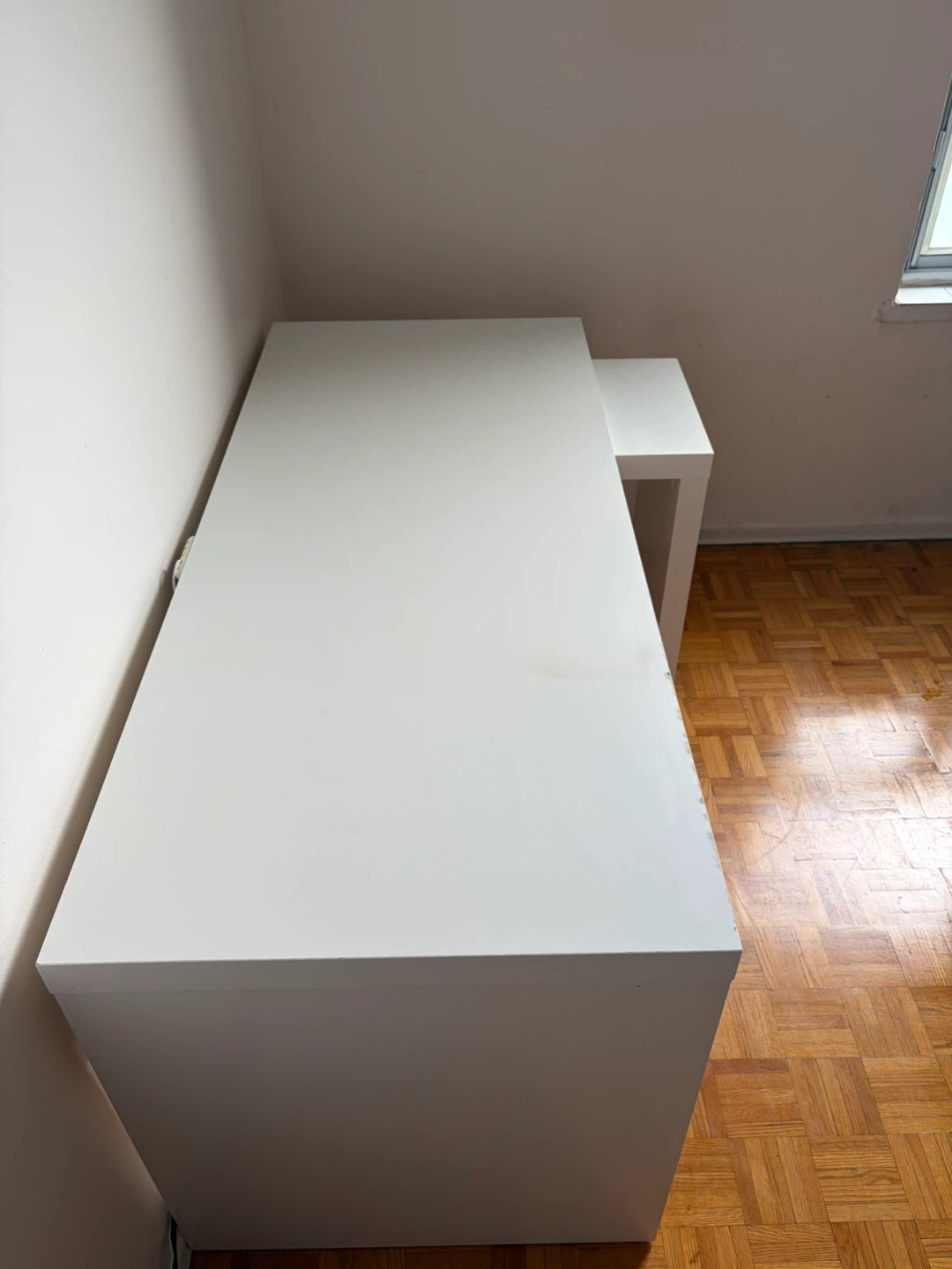 IKEA Malm White Desk with Pull-out Panel - photo 3