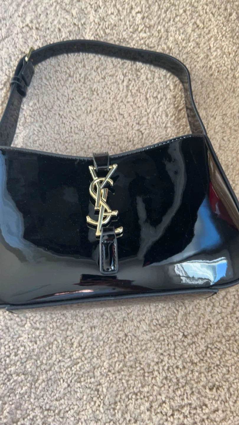 Black patent leather shoulder bag - photo 4