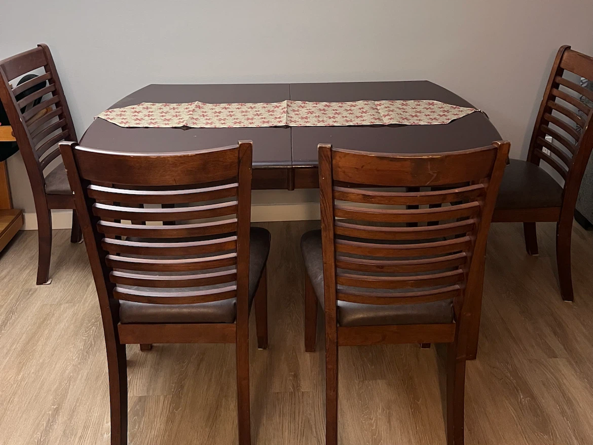 Dark Wood Dining Table and 5 Chairs Set