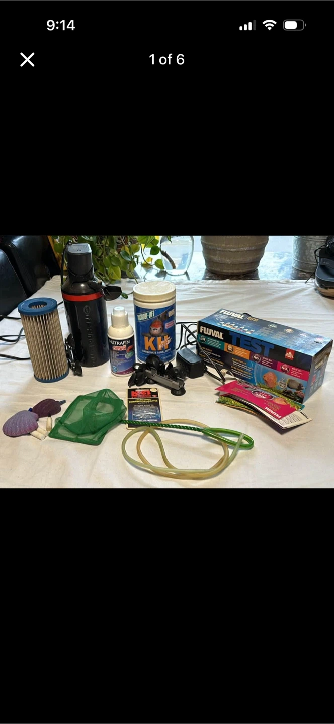 Fish stuff lot with aquarium