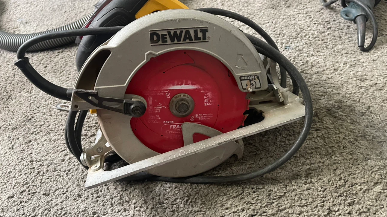 DeWalt DWE575SB 7-1/4 inch Circular Saw