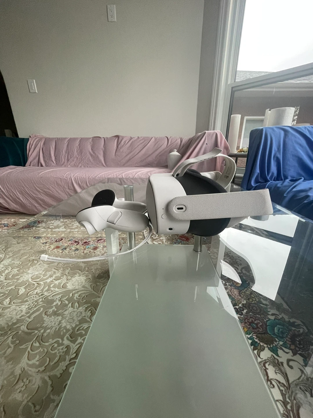 Meta Quest 2 VR Headset with Controllers - photo 3