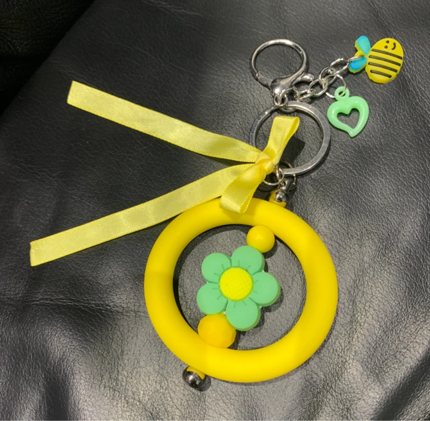 Yellow flower silicone keychain