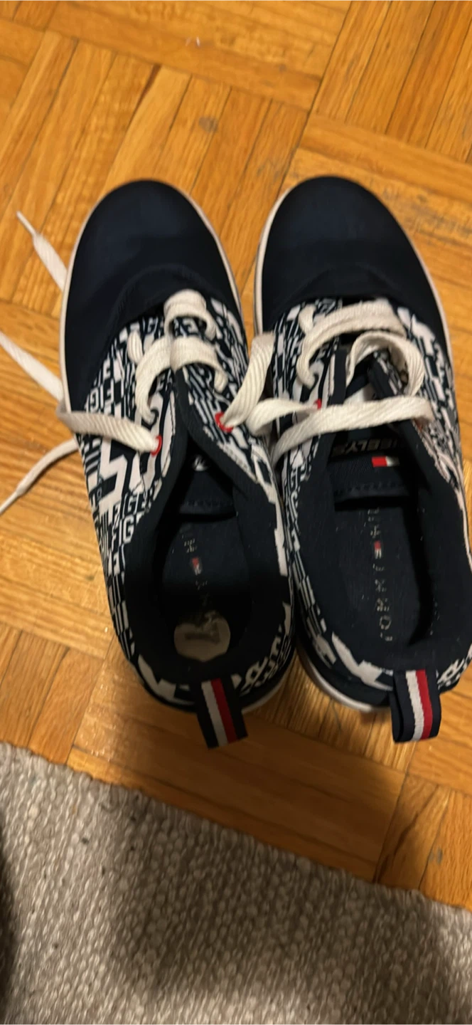 Tommy Hilfiger heelys