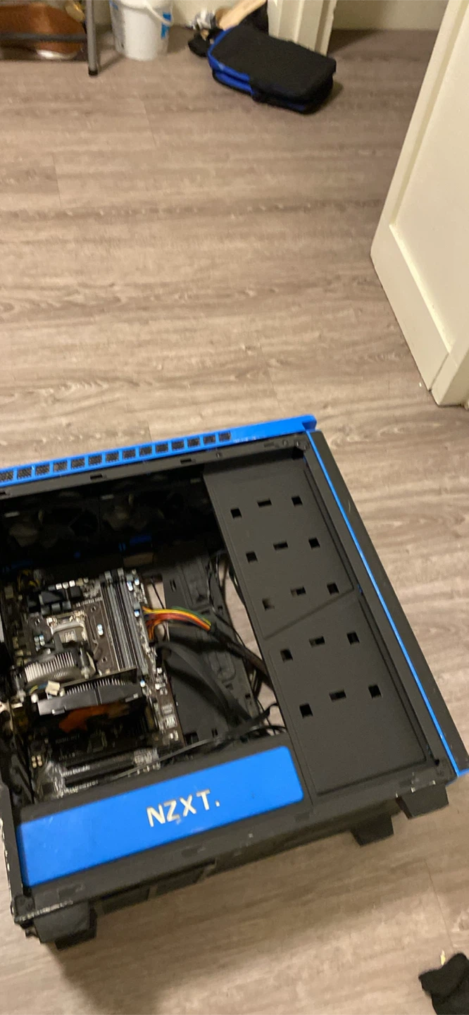 NZXT PC Case with Gigabyte Motherboard - photo 5