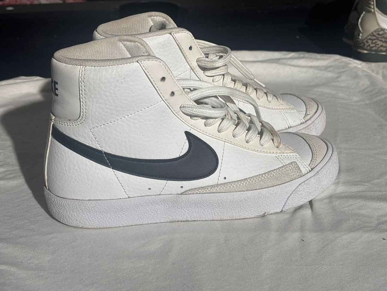 Nike Blazer Mid '77 White/Black Size 5.5Y
