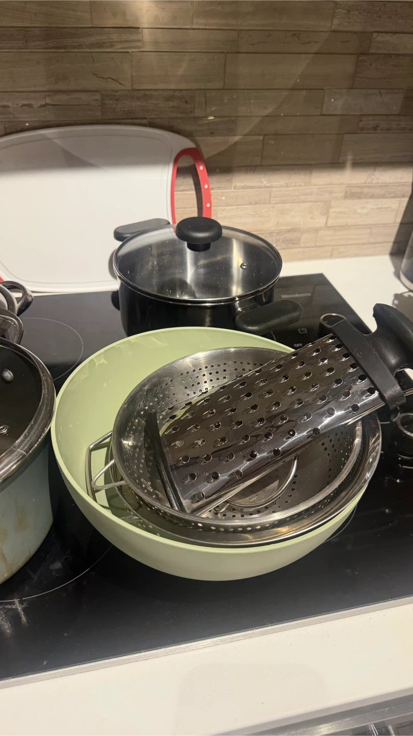 Assorted Kitchen Cookware Set - photo 5