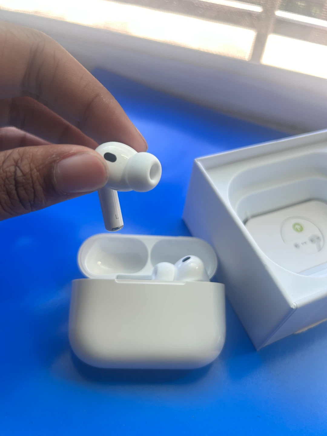 Apple AirPods Pro - photo 4
