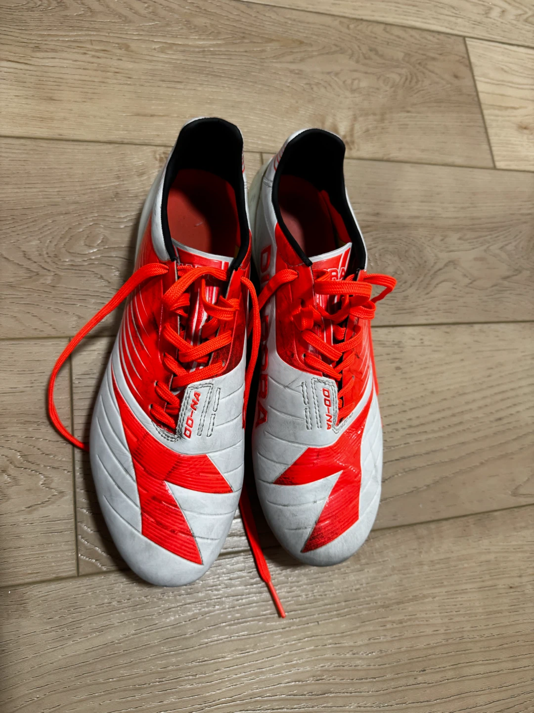 Men’s Soccer Cleats White/Red