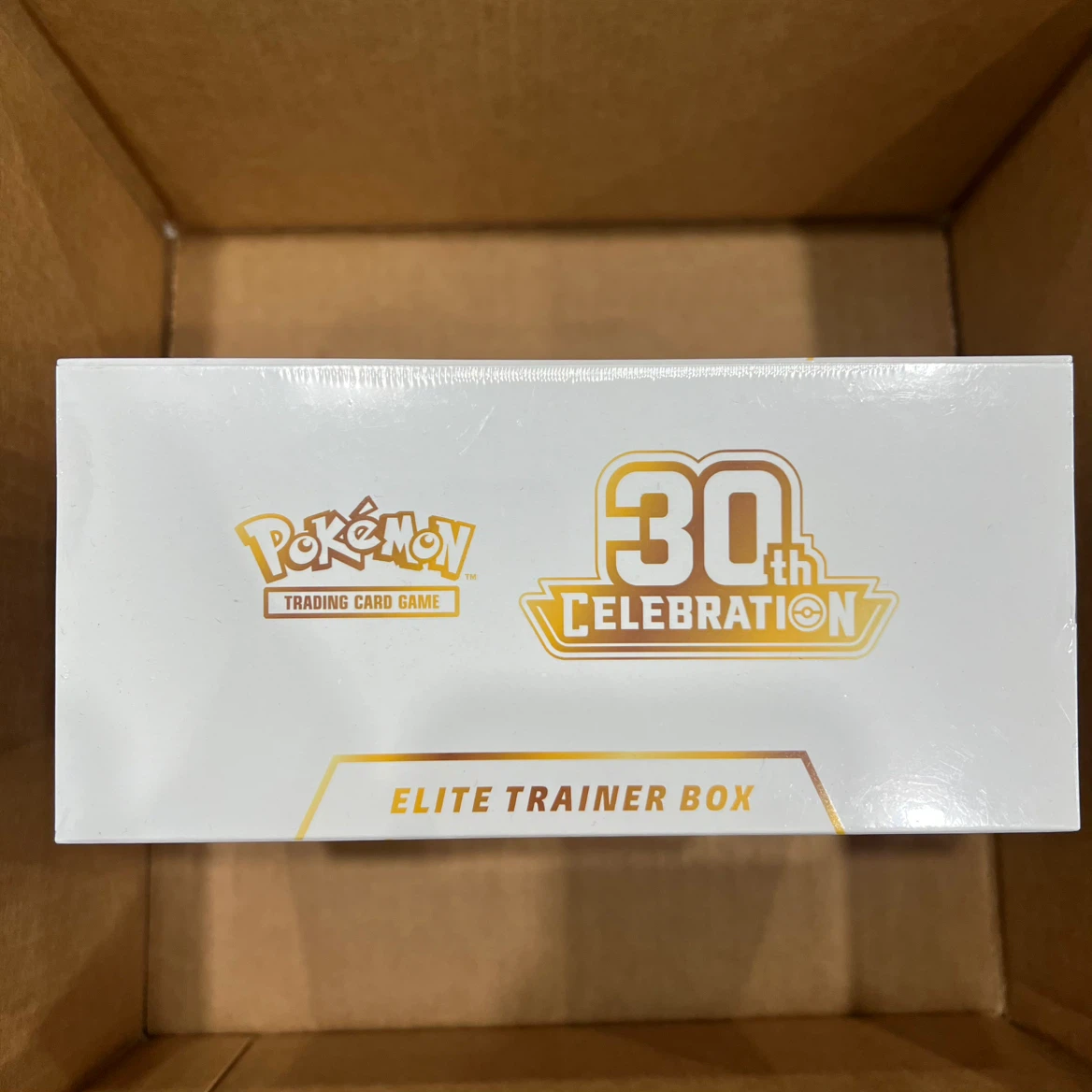 Pokemon 30th Anniversary Elite Trainer Box - photo 3