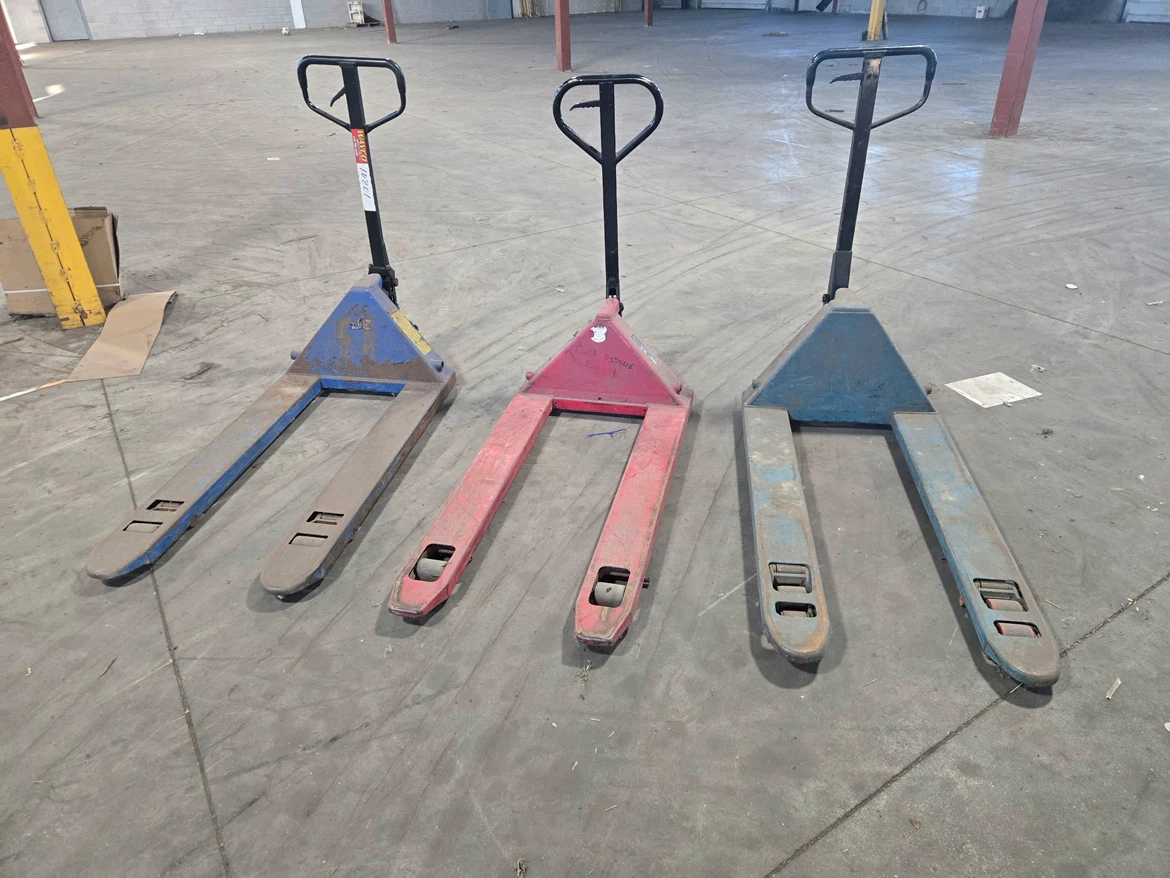 Pallet jacks - photo 2