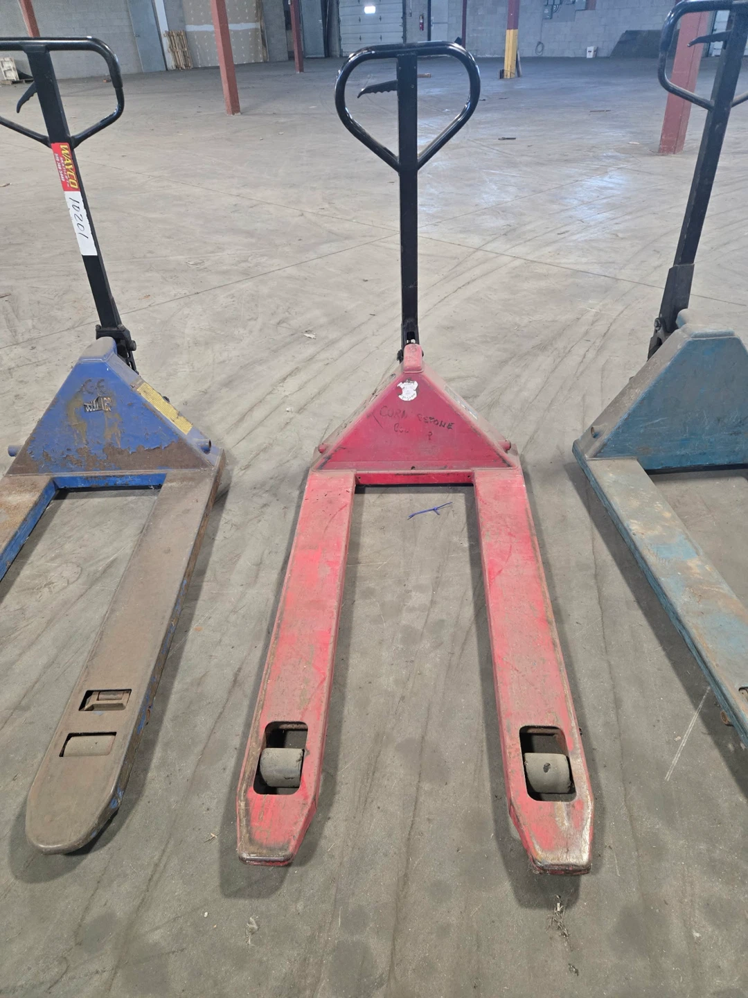 Pallet jacks - photo 3