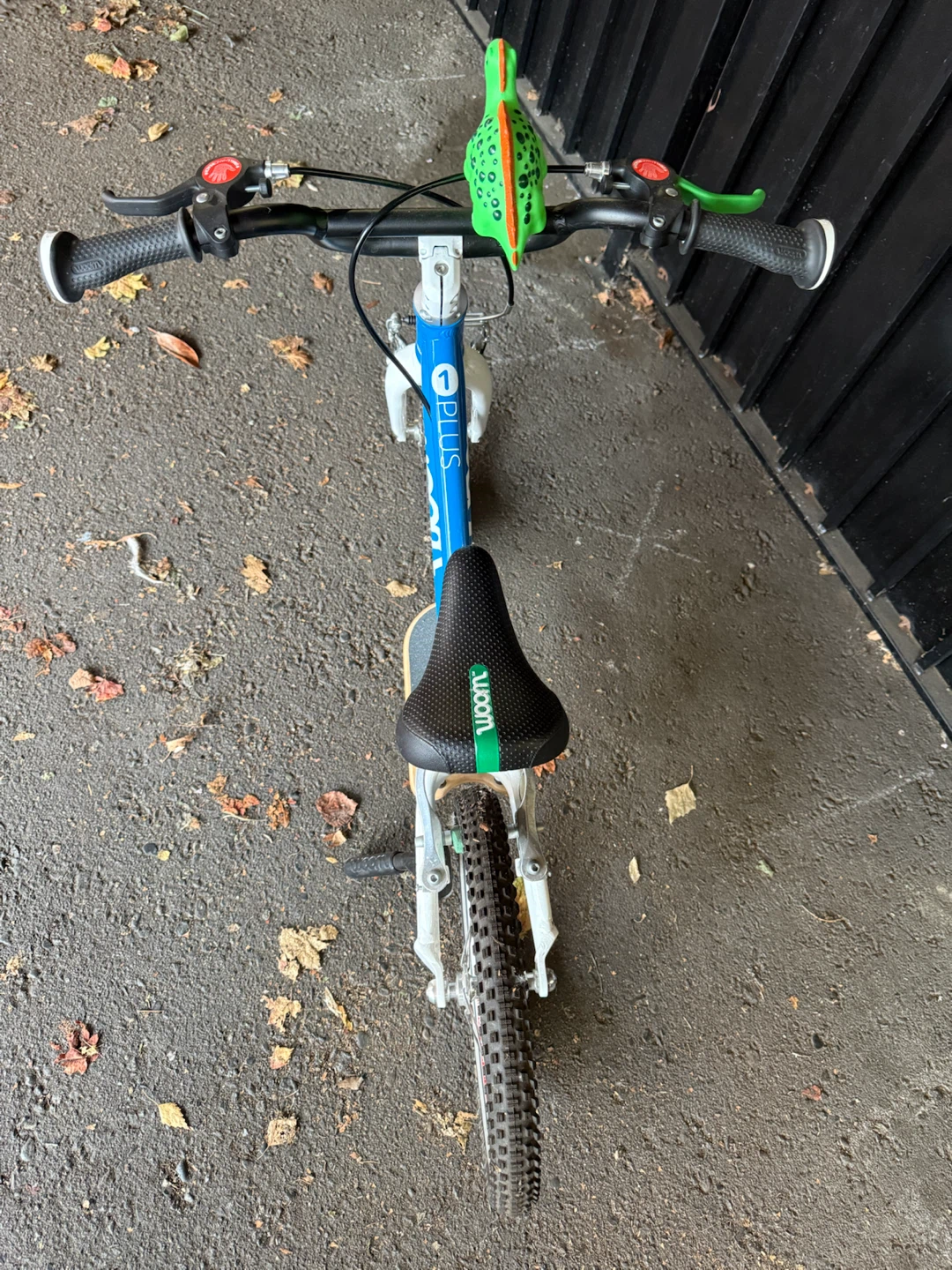 Woom 1 PLUS Balance Bike - photo 4