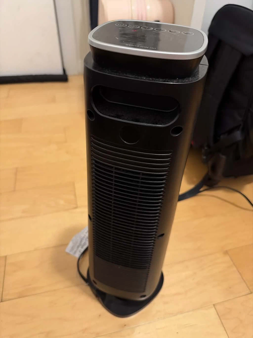 PELONIS 23" Ceramic Tower Heater with 75° oscillation - photo 2