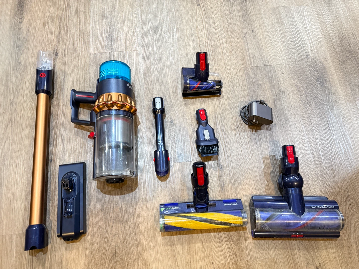 Dyson V15 Detect Cordless Stick Vacuum - photo 3