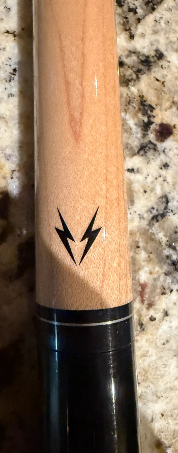 Valhalla by Viking Pool Cue with Carrying Case - photo 3