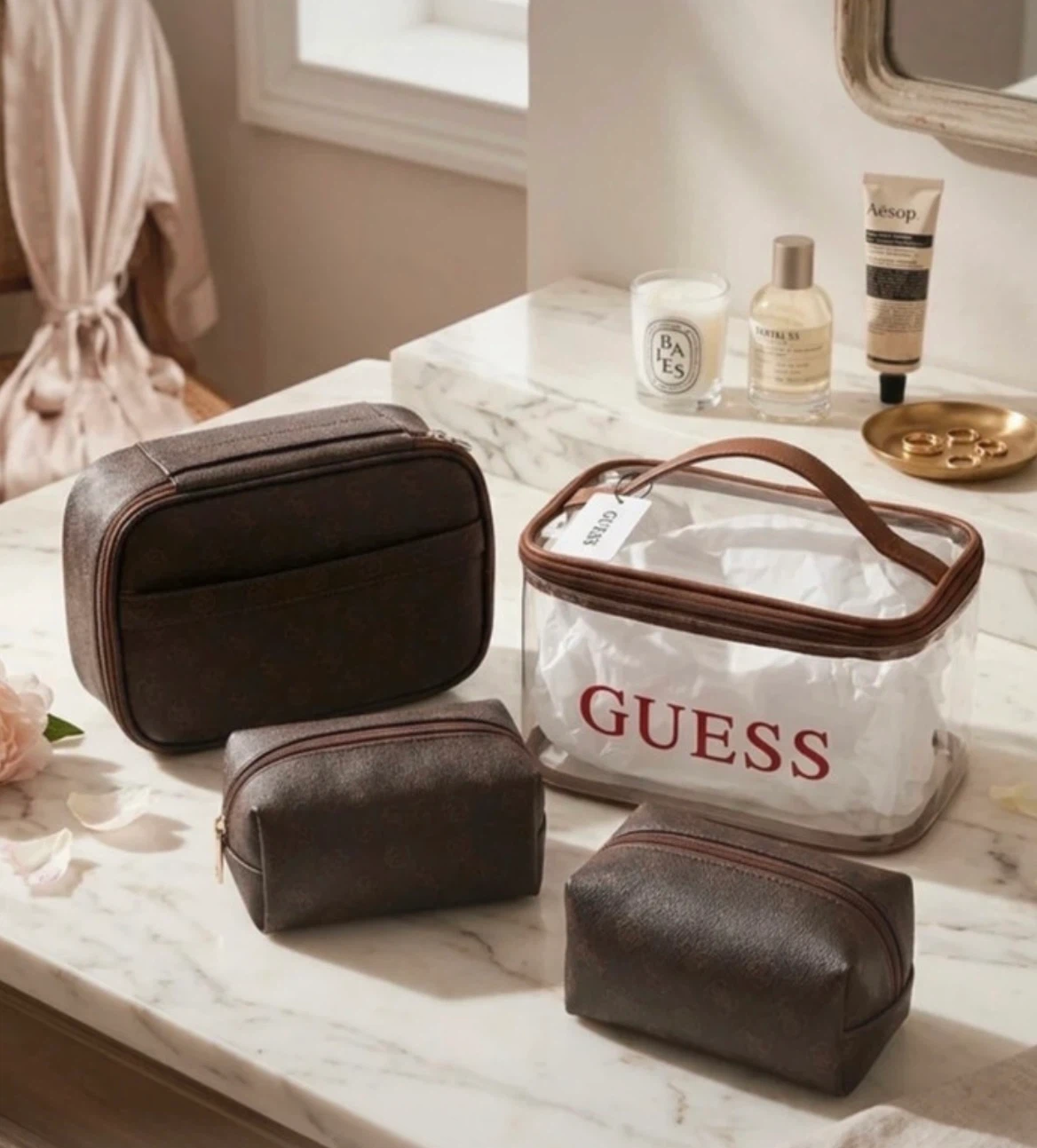 GUESS Cosmetic Bag Set